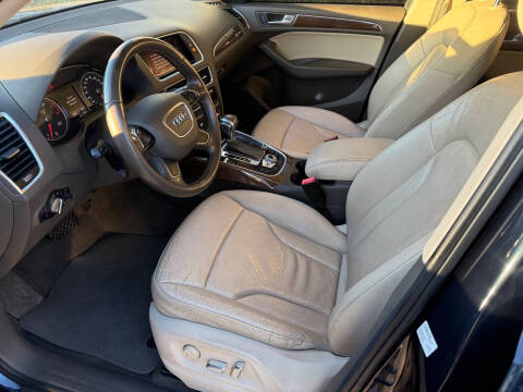 2017 Audi Q5 2.0T quattro Premium