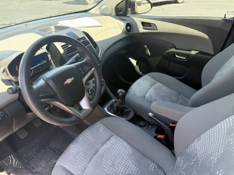 2016 Chevrolet Sonic LS Manual