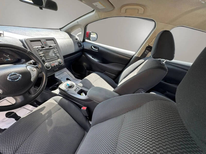 2015 Nissan LEAF S