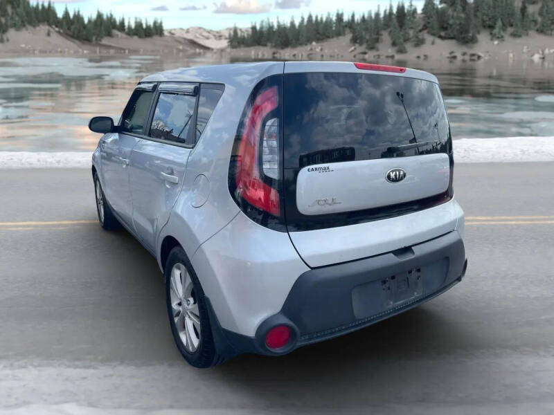 2016 Kia Soul +