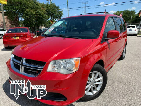 2013 Dodge Grand Caravan for sale at Das Autohaus Quality Used Cars in Clearwater FL