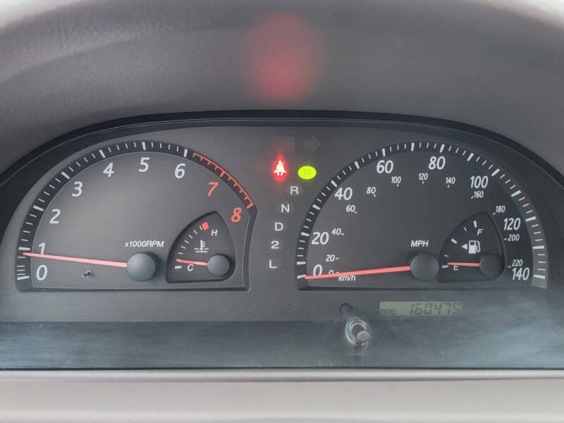 2004 Toyota Camry LE