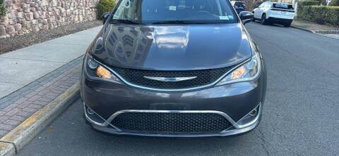 2018 Chrysler Pacifica Touring L