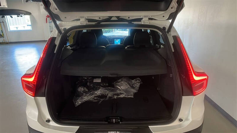 2026 Volvo XC40 B5 Ultra