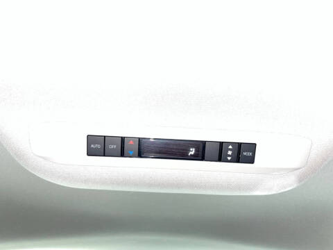 2023 Toyota Sienna LE 8-Passenger