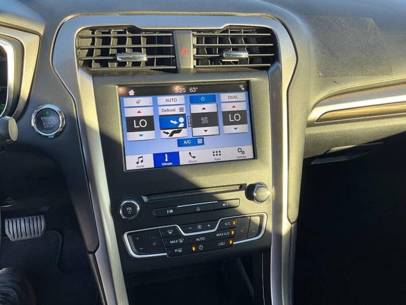 2017 Ford Fusion Hybrid SE