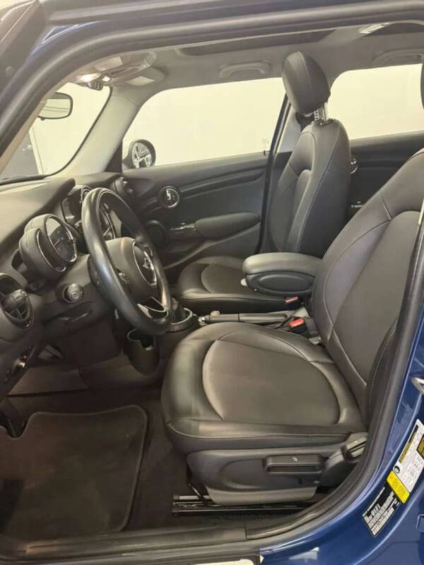 2017 MINI Hardtop 4 Door Cooper