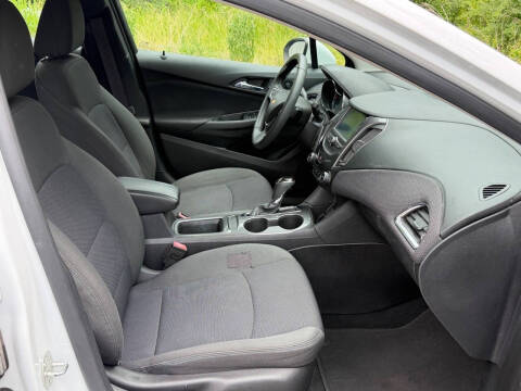 2017 Chevrolet Cruze LT Auto