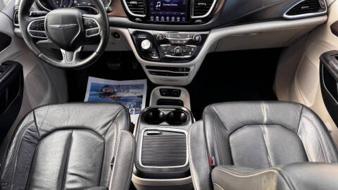 2018 Chrysler Pacifica Touring L Plus