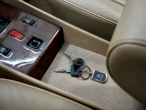 1988 Mercedes-Benz 560-Class 560 SL