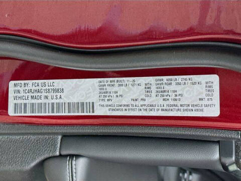 2025 Jeep Grand Cherokee Laredo