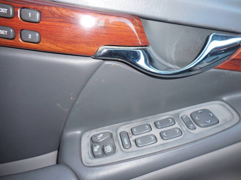 2004 Cadillac DeVille
