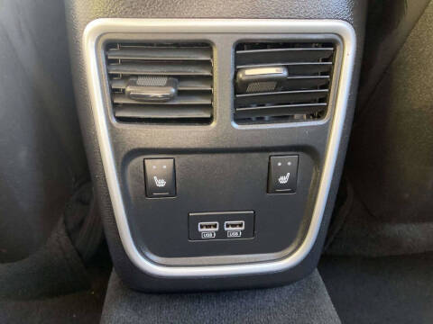 2023 Chrysler 300 Touring L