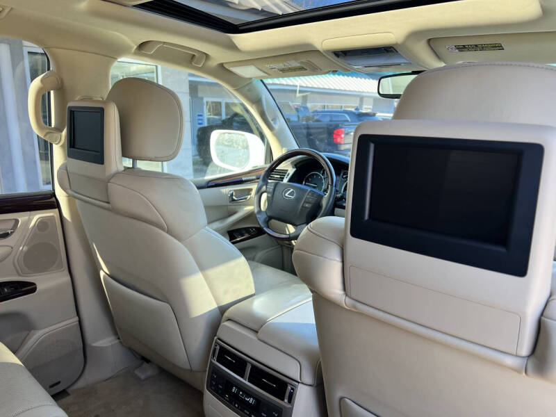 2013 Lexus LX 570