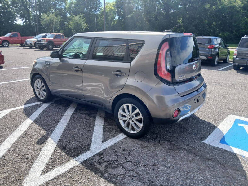 2018 Kia Soul +