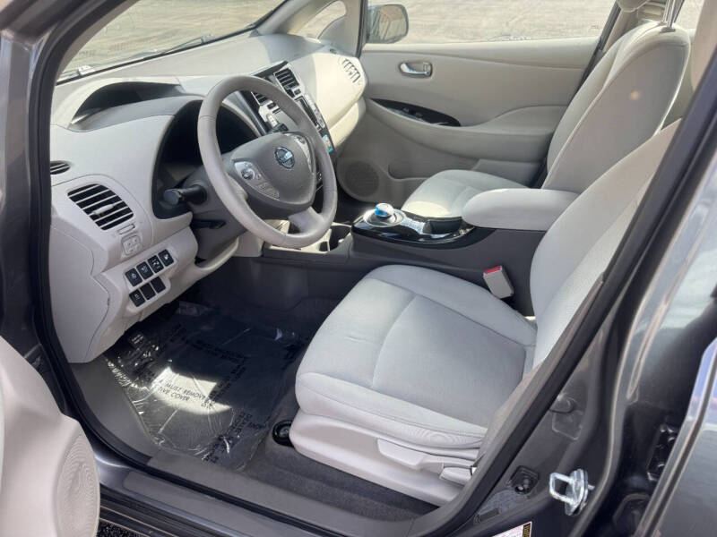 2017 Nissan LEAF SV