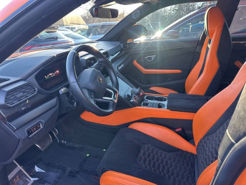 2022 Lamborghini Urus