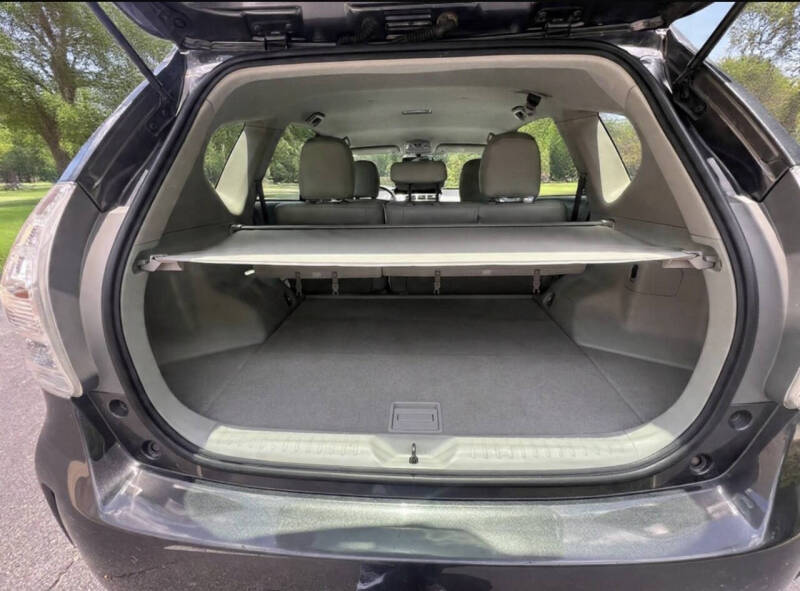 2012 Toyota Prius v Three
