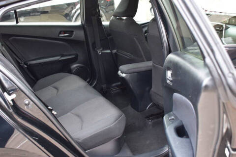 2022 Toyota Prius LE