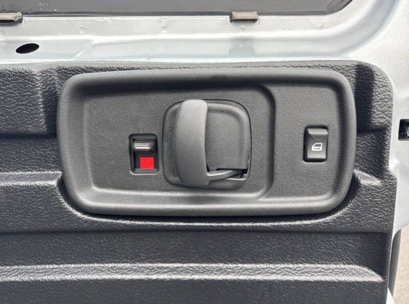 2025 Chevrolet Express 3500