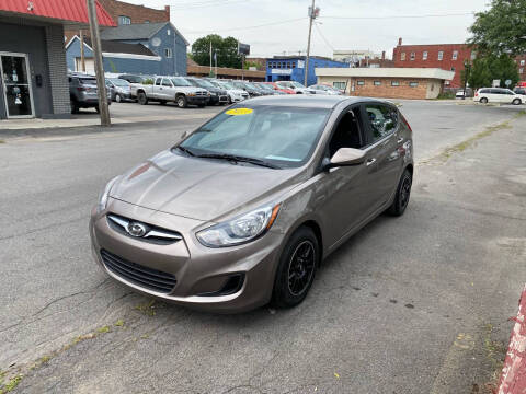 2013 Hyundai Accent for sale at Midtown Autoworld LLC in Herkimer NY