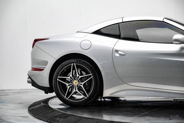 2016 Ferrari California T