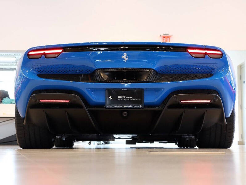 2024 Ferrari 296 GTS