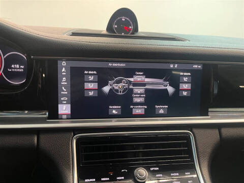 2018 Porsche Panamera 4