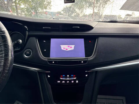 2022 Cadillac XT5 Luxury