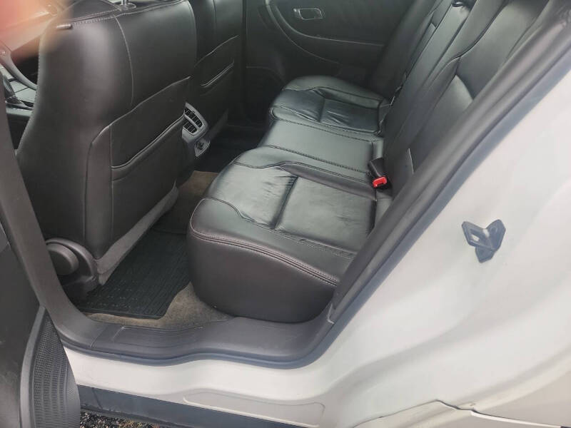 2013 Ford Taurus SEL