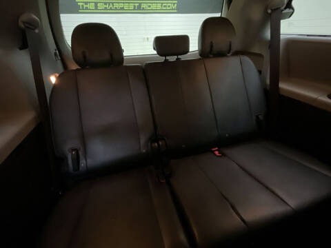 2017 Toyota Sienna SE Premium 8-Passenger