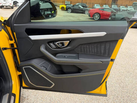 2022 Lamborghini Urus