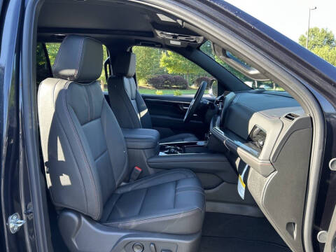 2025 Chevrolet Tahoe RST