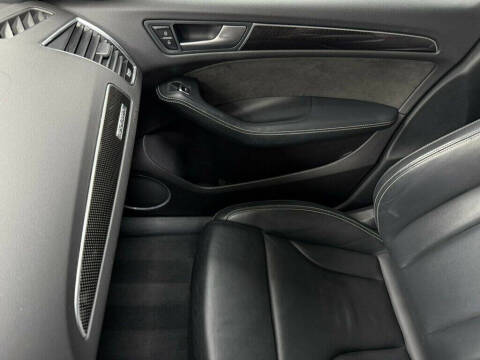 2016 Audi SQ5 3.0T quattro Premium Plus