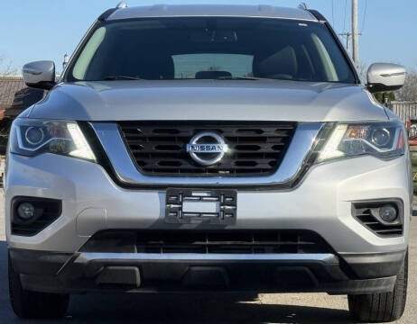 2017 Nissan Pathfinder SV