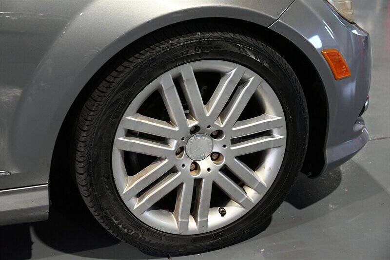 2009 Mercedes-Benz C-Class 20