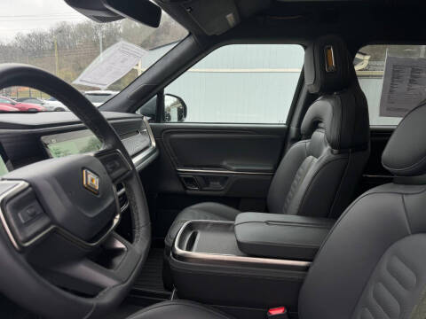 2024 Rivian R1T Adventure