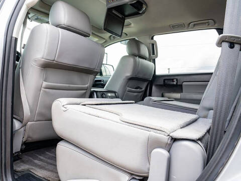 2017 Toyota Sequoia SR5