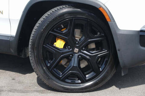 2022 Rivian R1T Adventure