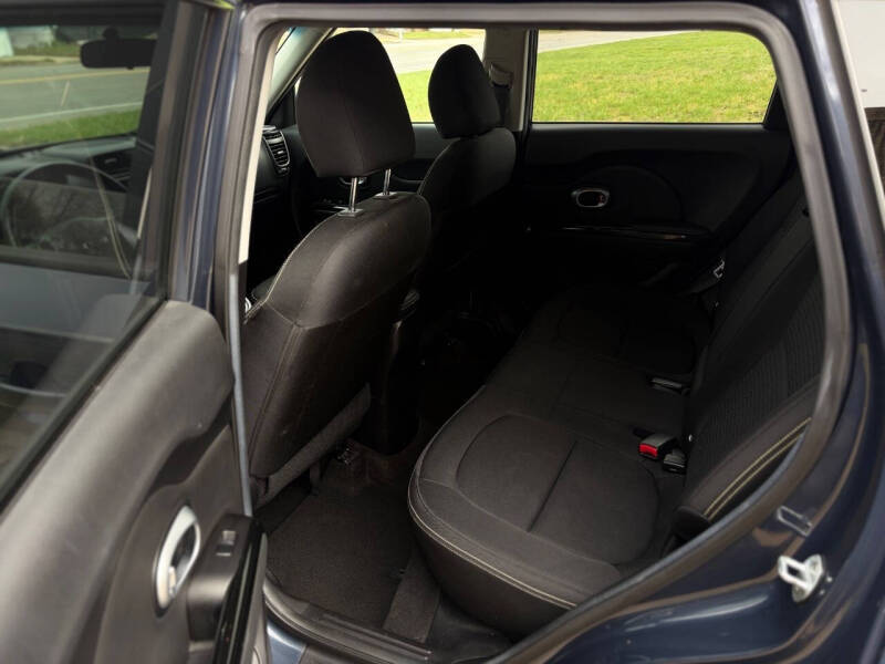 2015 Kia Soul +
