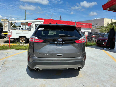 2022 Ford Edge Titanium