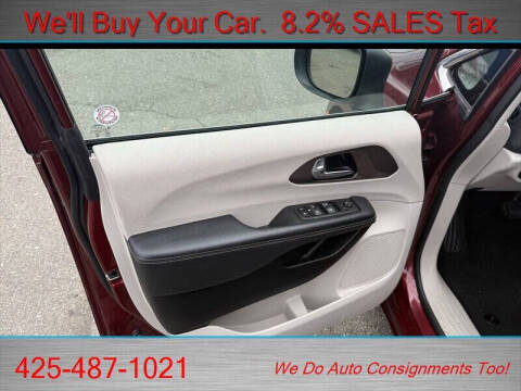 2023 Chrysler Voyager LX