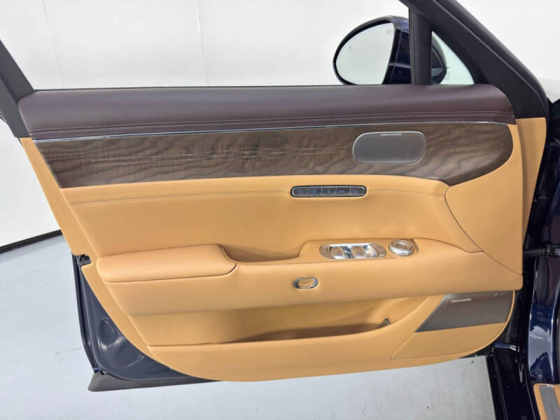 2024 Genesis G90 3.5T e-Supercharger