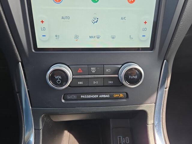 2023 Ford Edge Titanium