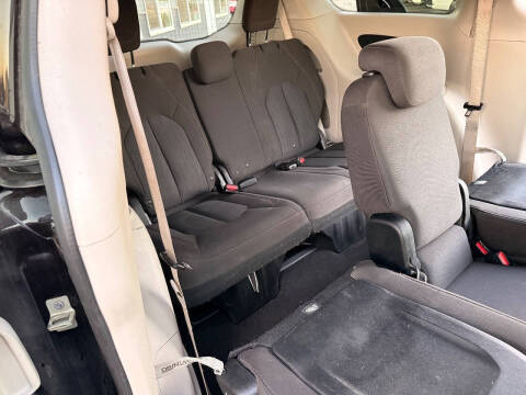 2017 Chrysler Pacifica Touring