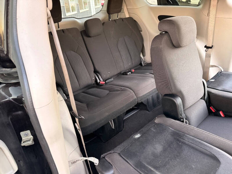 2017 Chrysler Pacifica Touring