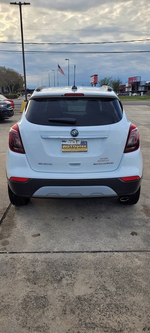White 2018 Buick Encore Preferred Preferred 4dr Crossover 2