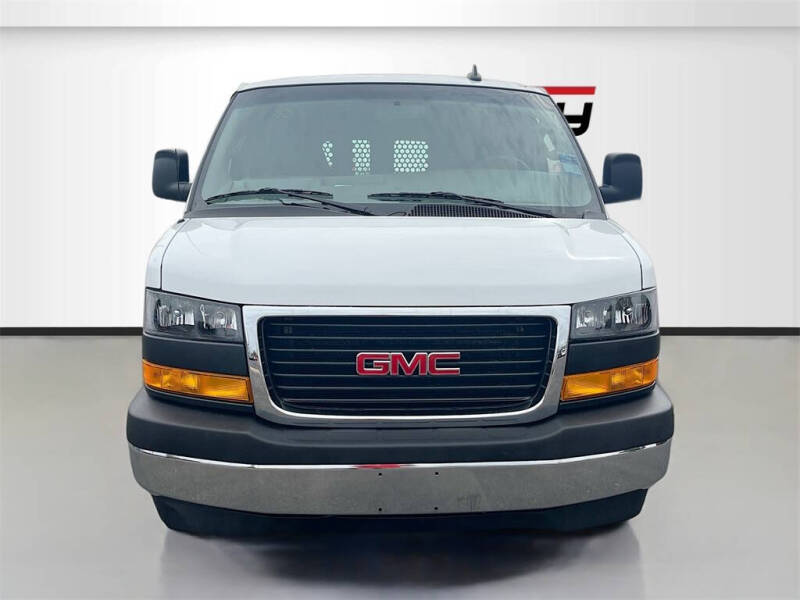 2024 GMC Savana 2500