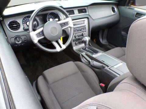 2012 Ford Mustang V6