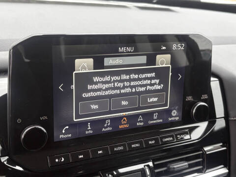 2025 Nissan Pathfinder SL